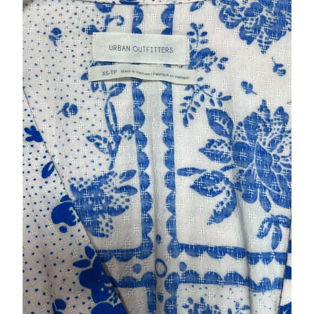 Urban Outfitters Gabrielle Blue Floral Wrap Midi Dress XS Cottagecore - Picture 3 of 10